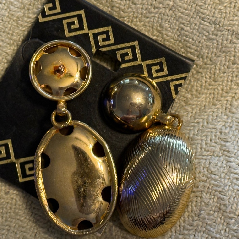 Elegant Gold Earrings